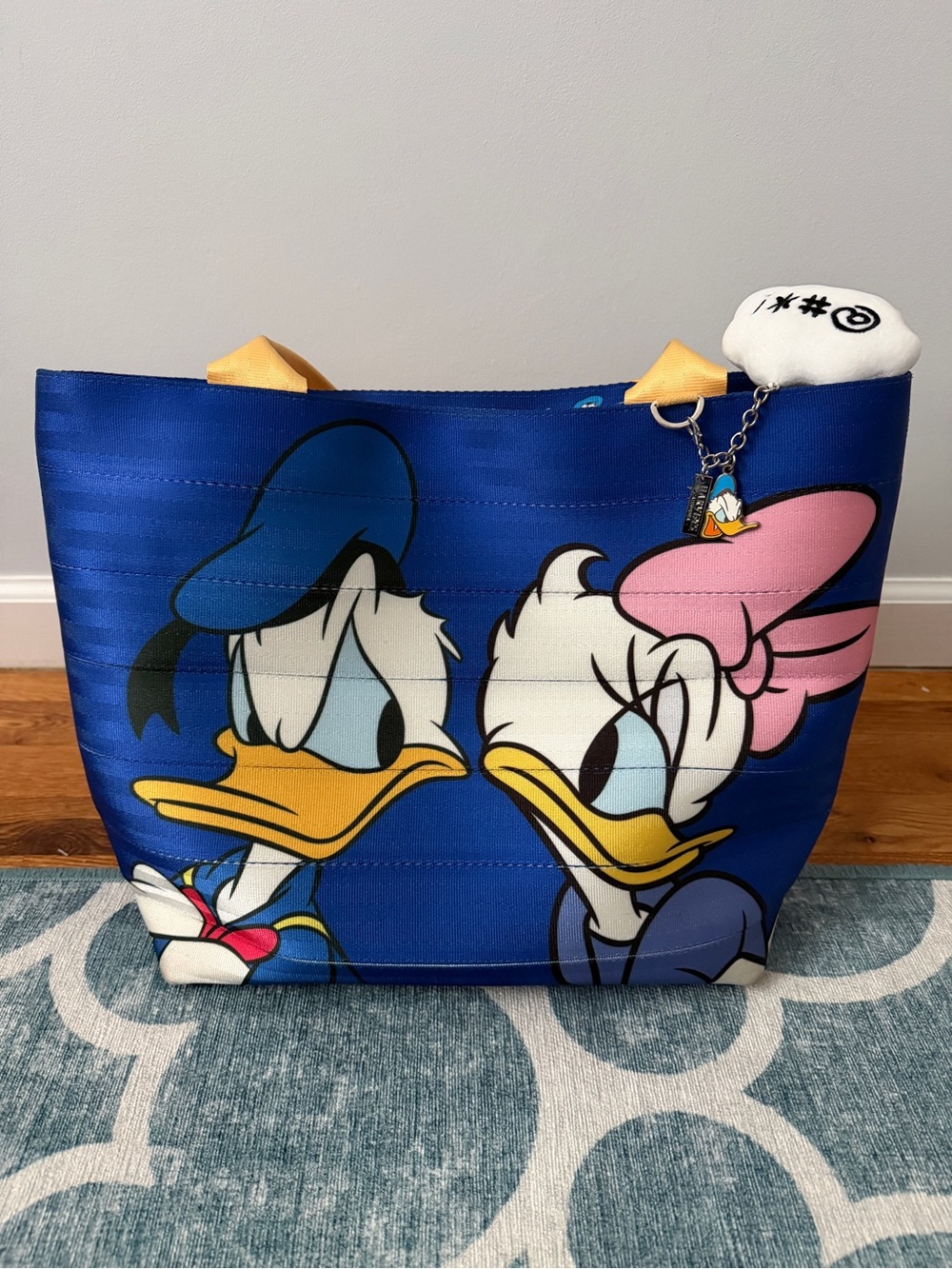 Harveys Donald & Daisy Tote